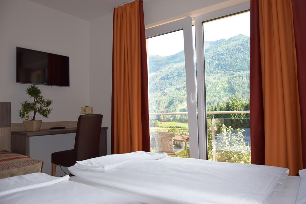 Hotel Alta Vista Neukirchen am Grossvenediger Room photo