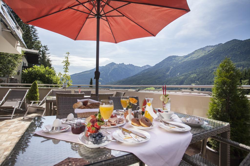 Hotel Alta Vista Neukirchen am Grossvenediger Exterior photo